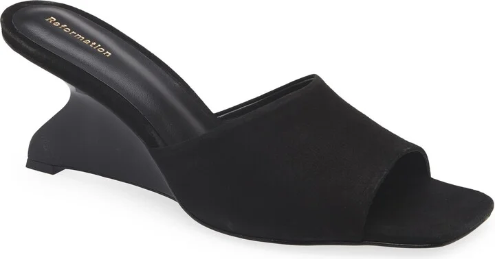 BLACK SUEDE