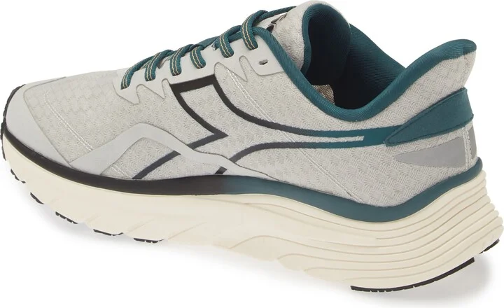 Equipe Nucleo Running Shoe - Image 8