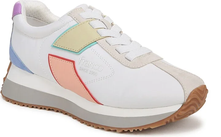 Erica Sneaker