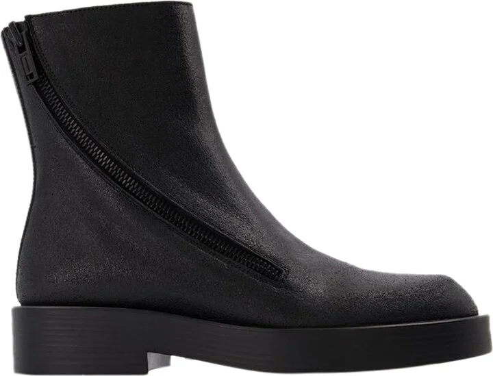 Ernest Ankle Boots in Black Leather