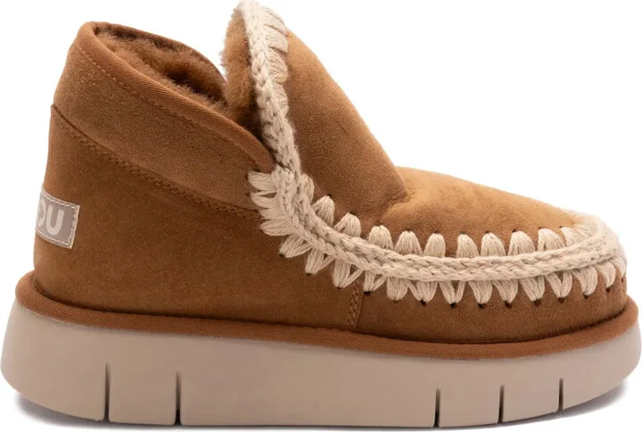 Eskimo bounce boots