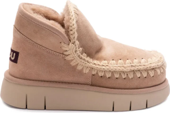Eskimo Bounce boots