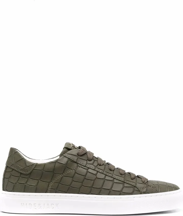 Essence Croco sneakers