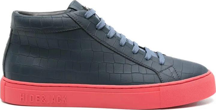 Essence Croco sneakers