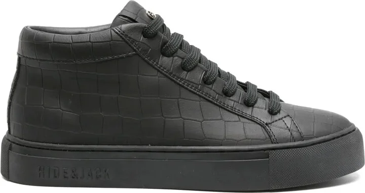 Essence Croco sneakers