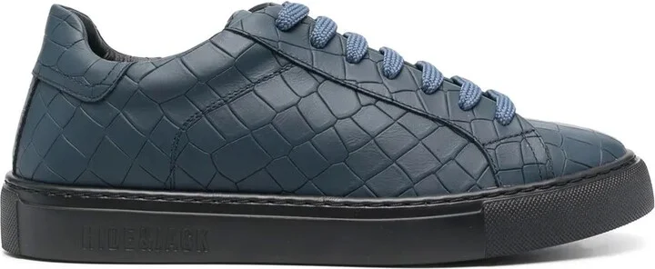 Essence Croco sneakers