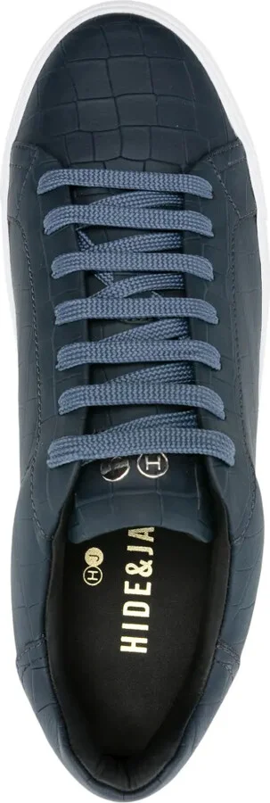 Essence low-top sneakers - Image 4
