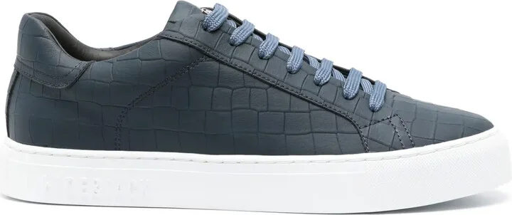 Essence low-top sneakers
