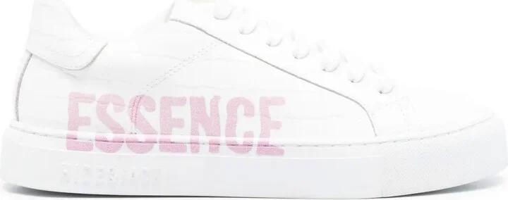 Essence Name sneakers