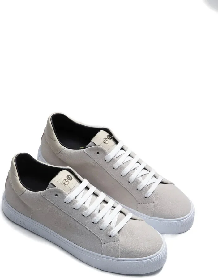 Essence sneakers - Image 4