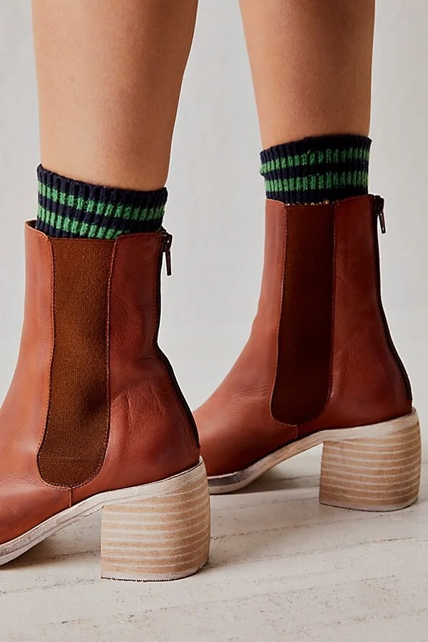 Essential Chelsea Boots - Image 6