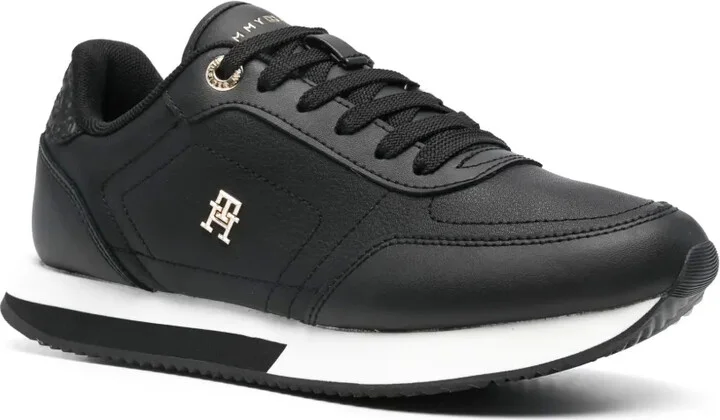 Essential sneakers - Image 2