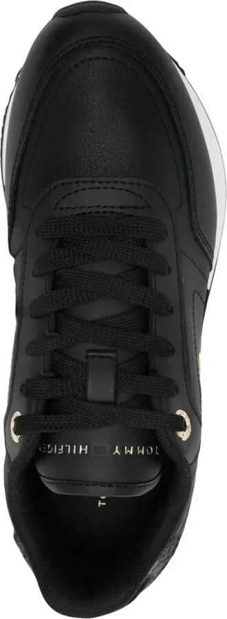Essential sneakers - Image 4