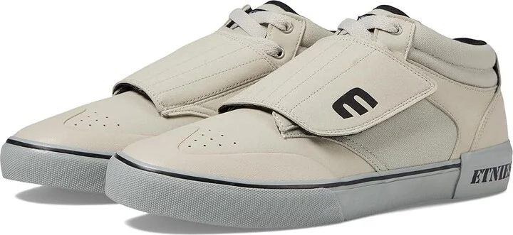 etnies Andy Anderson Shoes White/Grey : US Men's 7 - US Women's 8.5 Medium, Canvas/Rubber