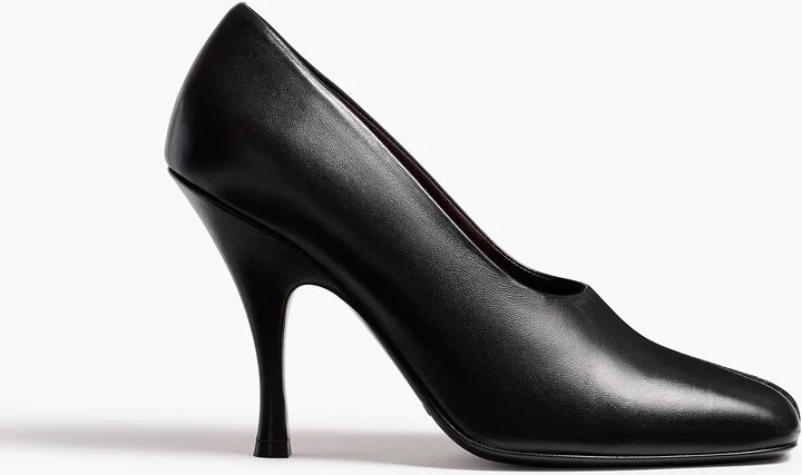 Eva Peep Toe Pump in Black Leather