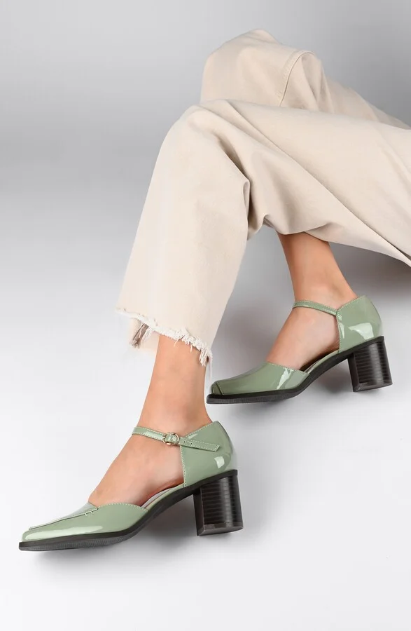 Evangeline Block Heel Pump - Image 9