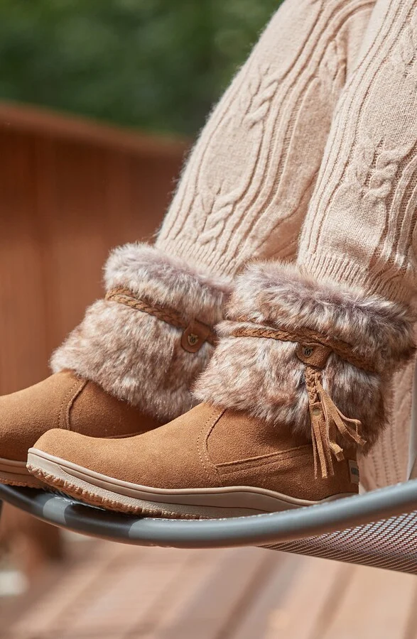 Everett Water Resistant Suede & Faux Fur Boot - Image 7