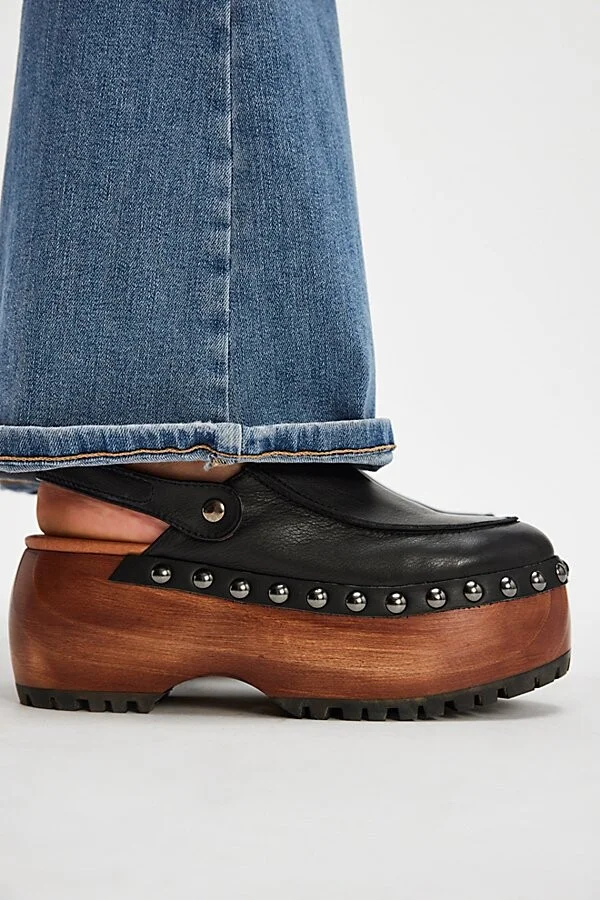 Everette Platform Clogs