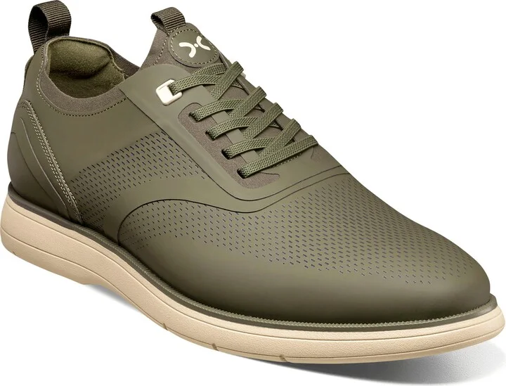 Everidge Pull-On Sneaker