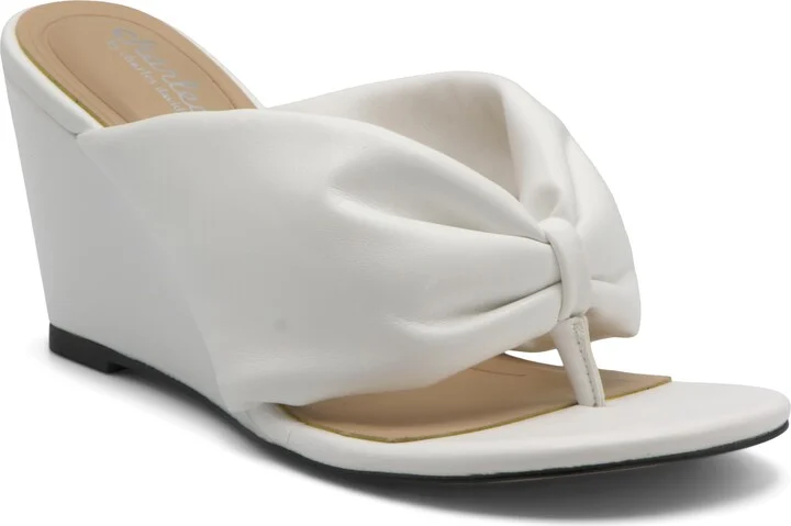Exchange by Charles David Women's Shandy Wedge Sandal
