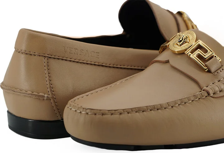 Exquisite Medusa Gold-Tone Leather Men's Loafers - Image 4