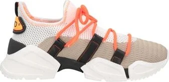 F_wd Woman Sneakers