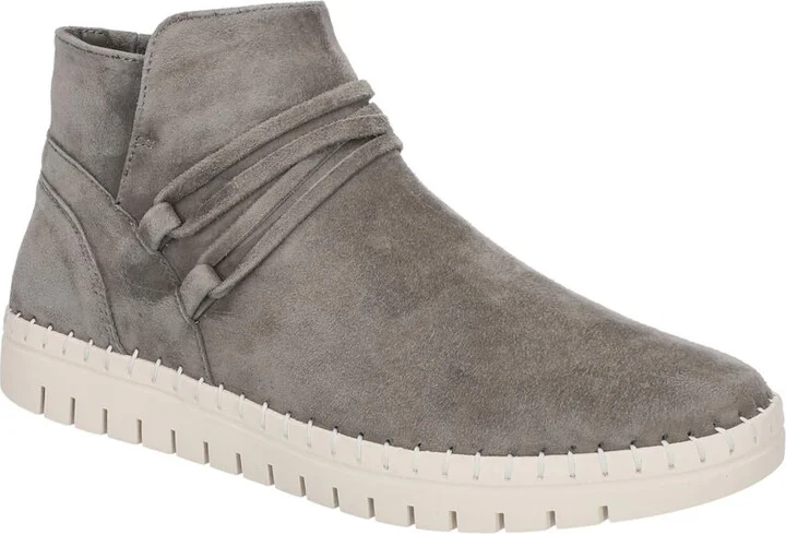 Falynn Womens Suede Lugged Sole Booties