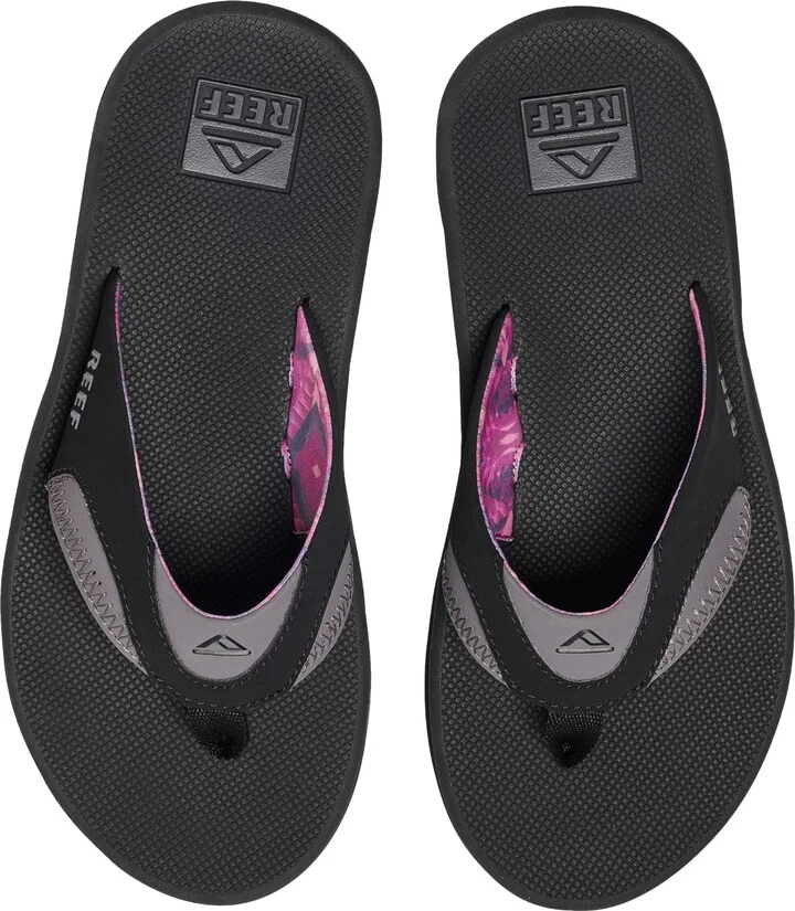 Fanning Flip Flop - Image 3