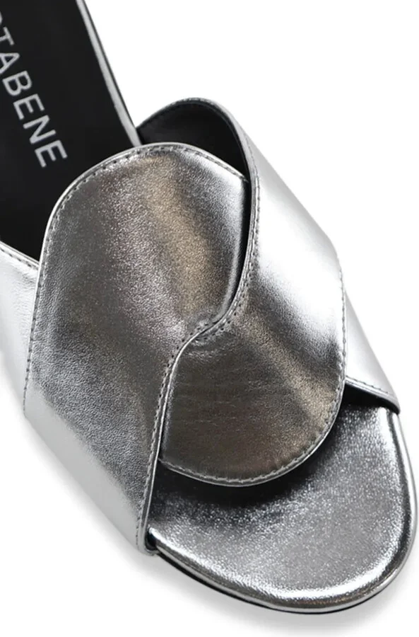 Fanny metallic slide sandals - Image 5