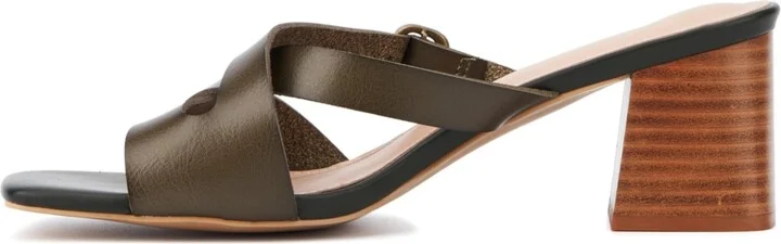 Fantasia Women's Burnished Sandal - Image 9