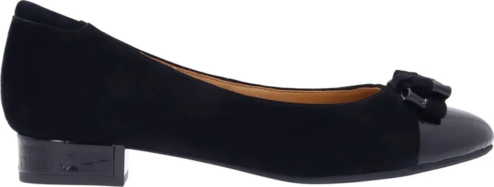 Farida Cap Toe Pump - Image 10