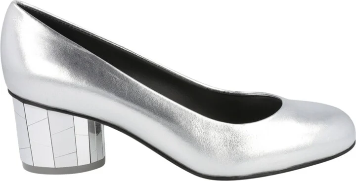 Farrah Pumps