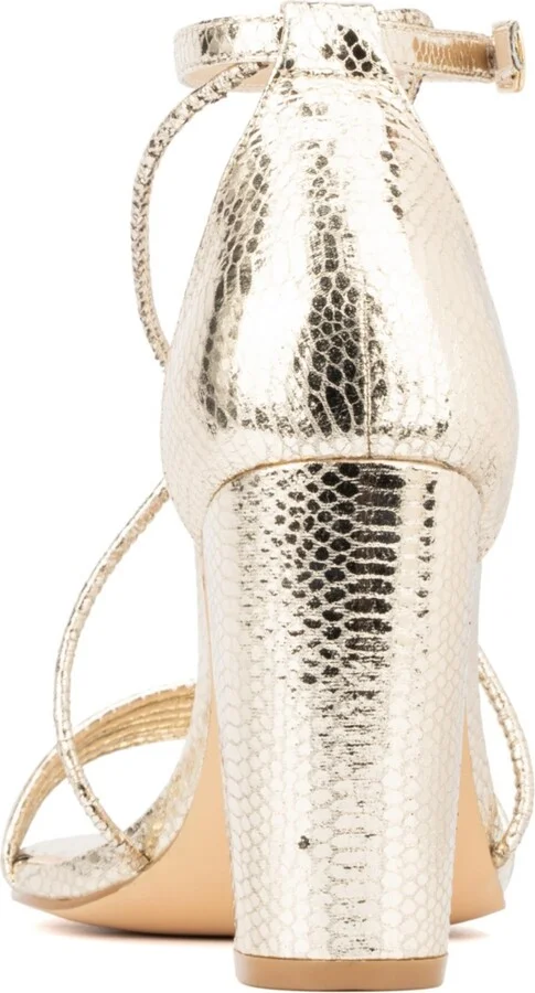 Fashion To Figure Women's Belinda Wide Width Heels Sandals - Image 4