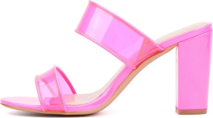 Fashion To Figure Women's Berlynne Block Heel Sandal - Wide Width - Image 10