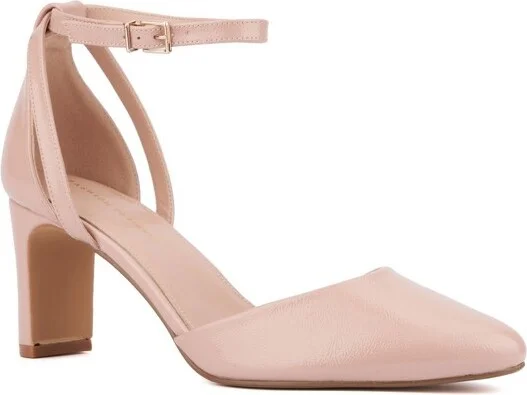 Fashion To Figure Women's Haisley Heel Pump - Wide Width - NUDE,