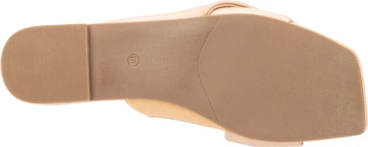 Fashion To Figure Women's Pamela Wide Width Flats - Image 3