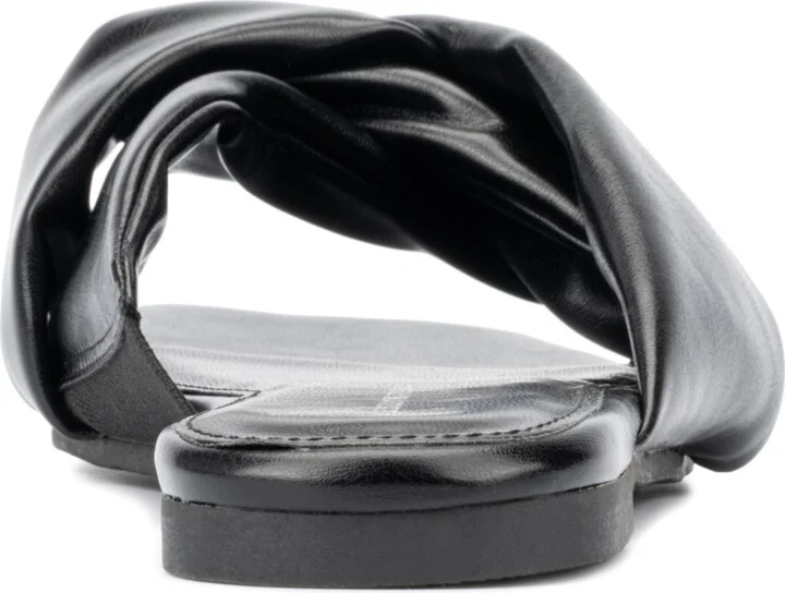 Fashion To Figure Women's Pamela Wide Width Flats - Image 8