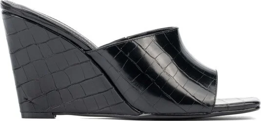 Fashion To Figure Women's Raina Wedge Heels - Wide Width - , BONE - Image 4