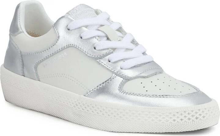 Fast 3 Leather Sneaker