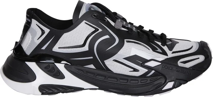 Fast Black Sneakers