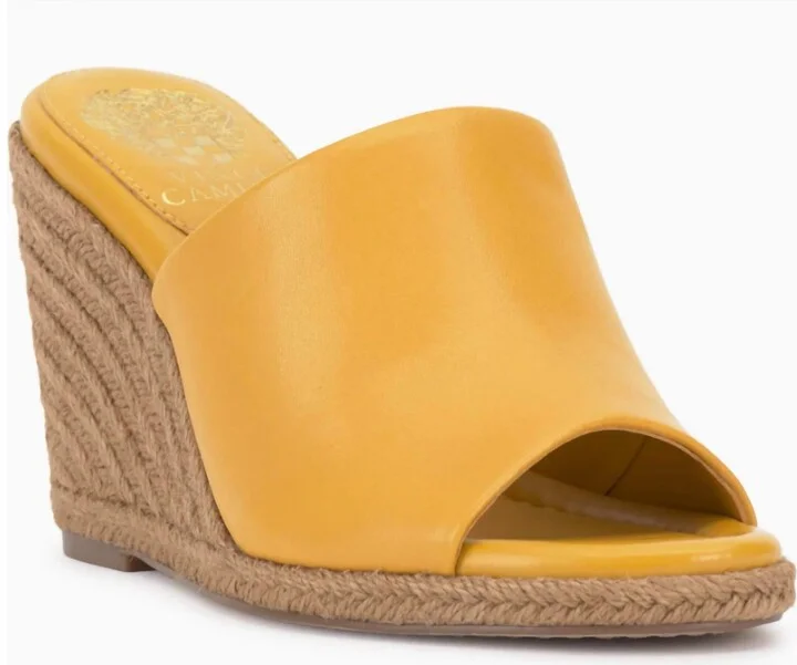Fayla Wedge In Golden Sun