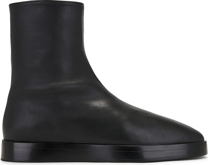 Fear of God Mule Hi L in Black