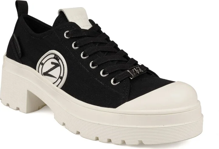 BLACK CANVAS
