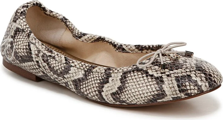 Felicia Flat