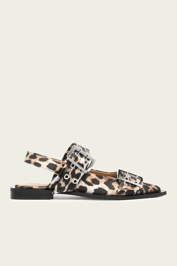 Feminine Buckle Ballerina Satin Print in Leopard