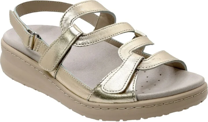Femme Wedge Sandal