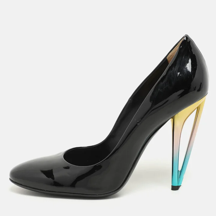 Fendi Black Patent Leather Pumps Size 40.5