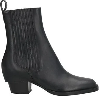 Fendi Woman Ankle boots