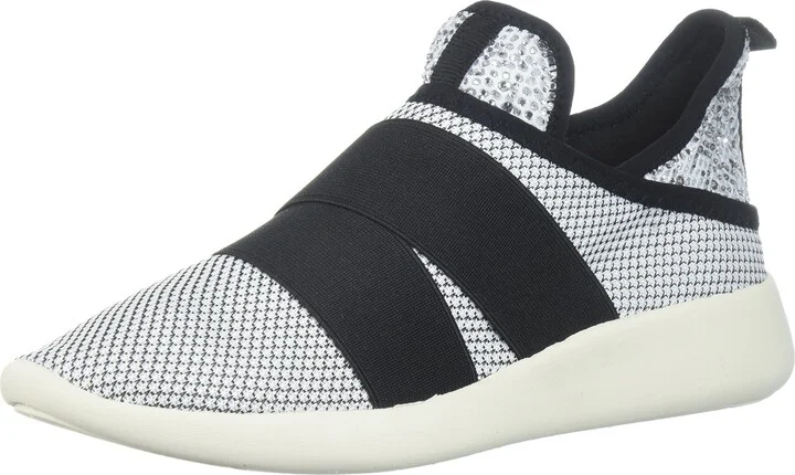 Fergalicious Women's Jiffy Sneaker