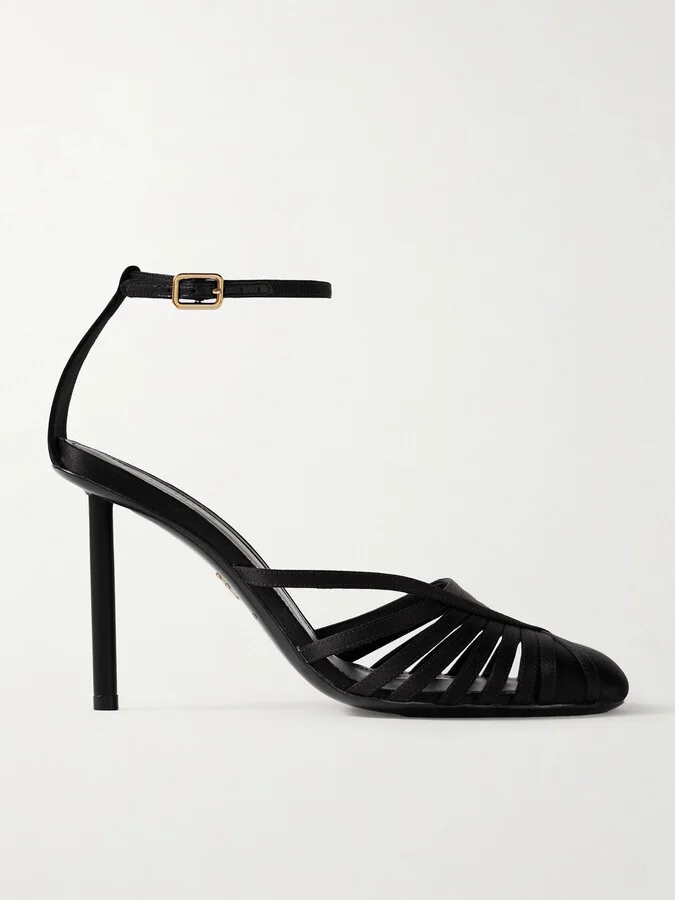 Ferragamo - Ermelia Satin Pumps - Black
